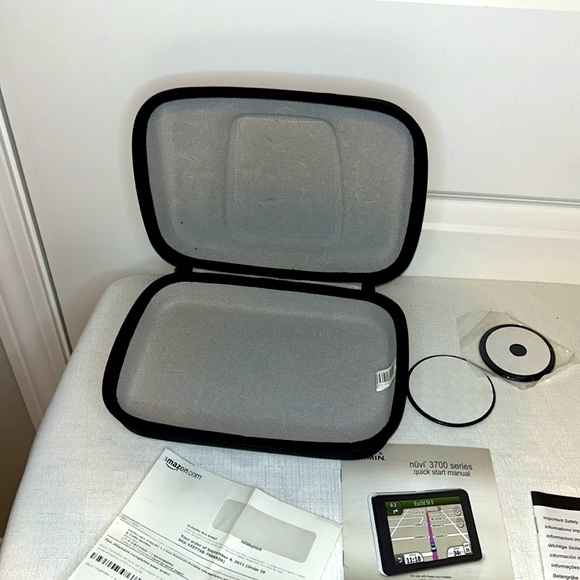 Garmin 3700 Portable GPS System - Picture 8 of 11